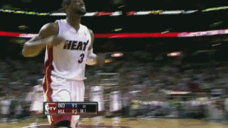 绝杀后,体毛招牌庆祝动作(还是那么的骚啊)