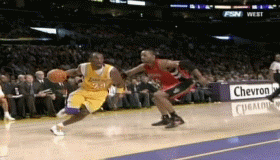 真的有惊为天人的感觉,觉得8号的科比做这样的动作既实战又有观赏性