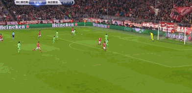 gif:基米希头球破门!拜仁2-0领先