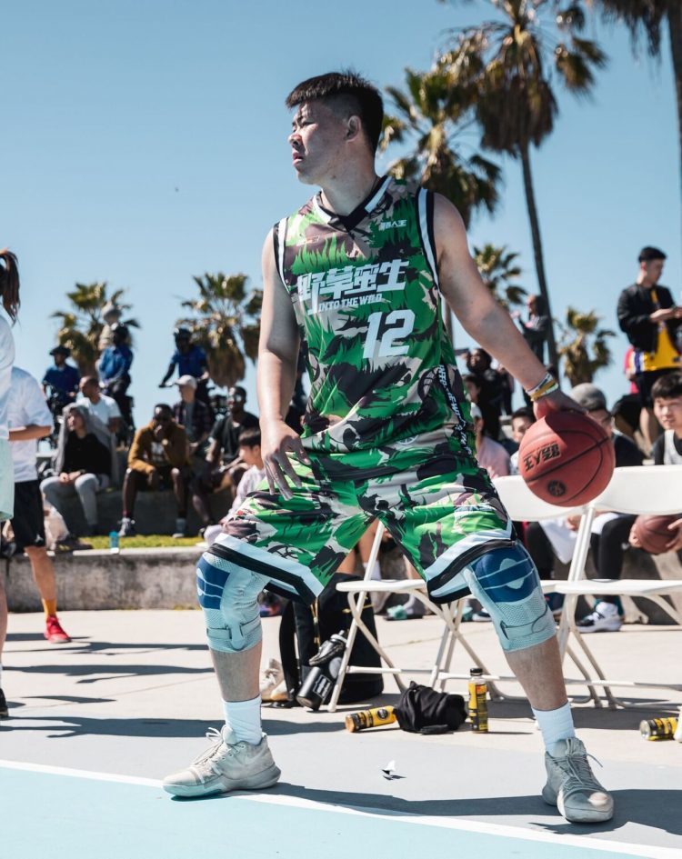 为头盔,军哥,张智扬设计球衣,nba正品球衣等你拿!