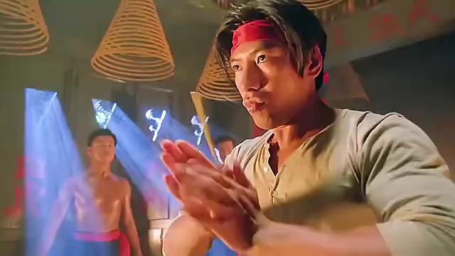 乌鸦哥这些动作不是谁都可以模仿的!