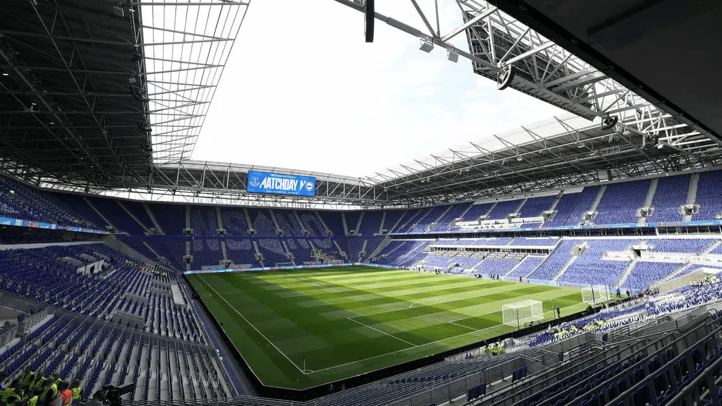 >一女三黑人玩4p惨叫a片安卓版