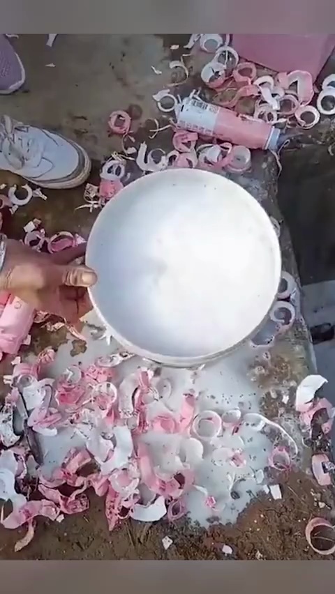 央视批商家平台在倒奶事件中难辞其咎荒诞背后是商家和平台的诱导