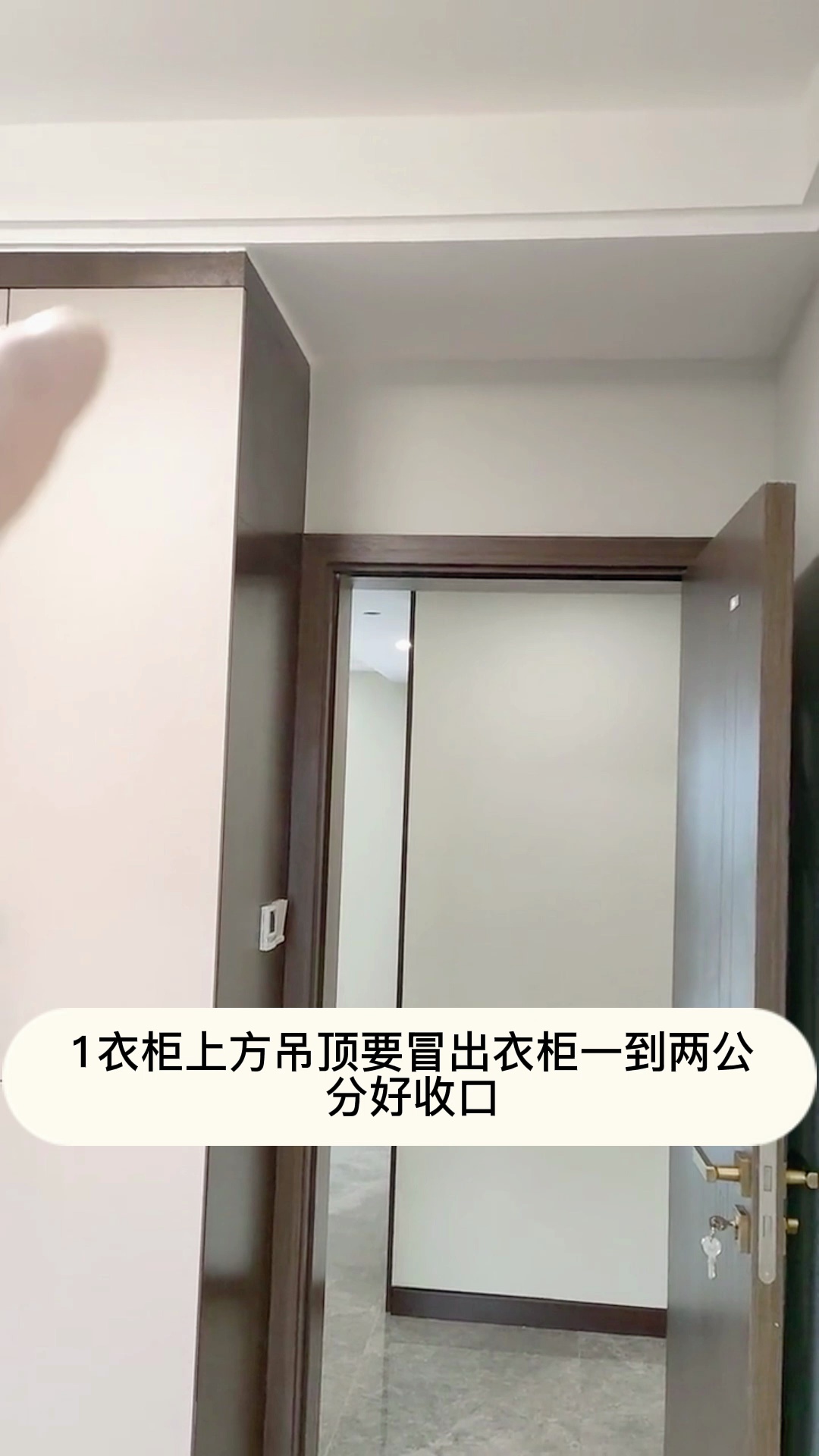 video-poster