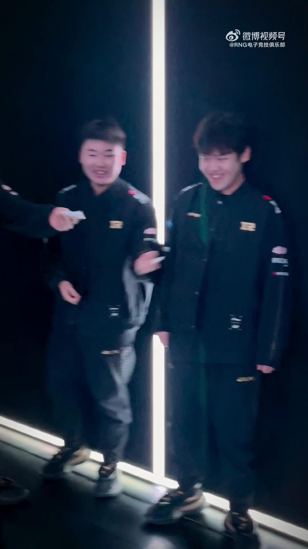 video-poster