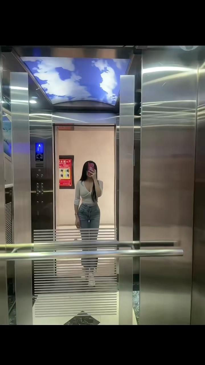 video-poster