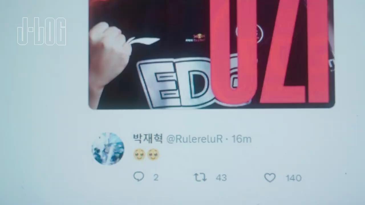 video-poster