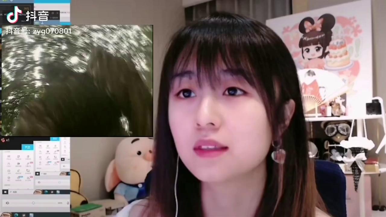 video-poster