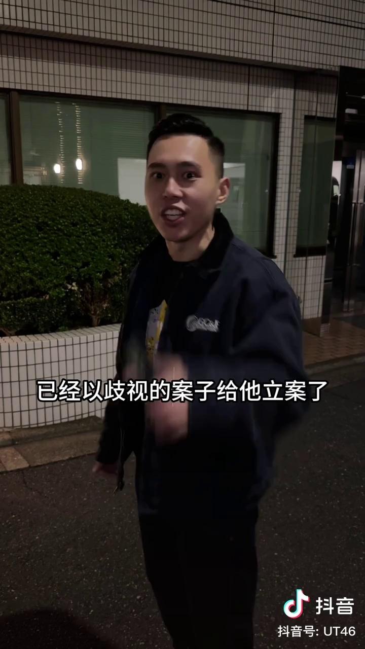 video-poster