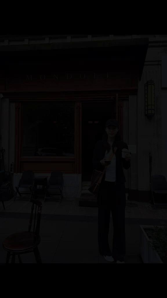 video-poster