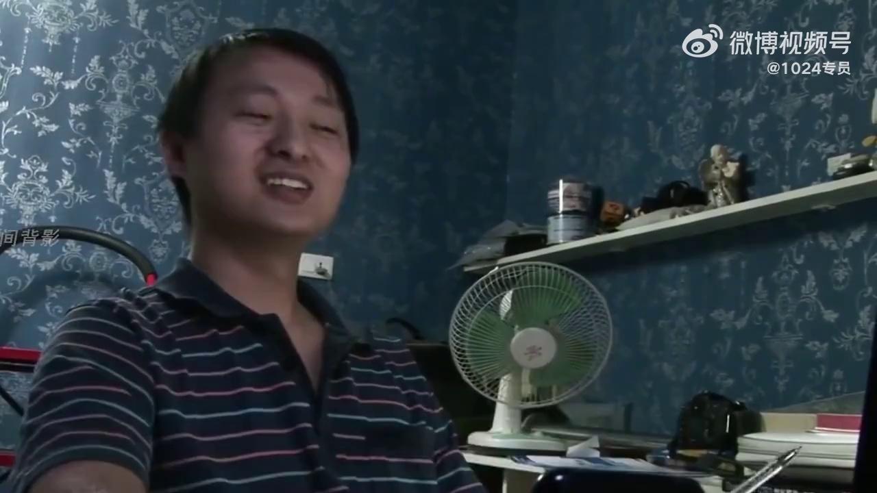video-poster