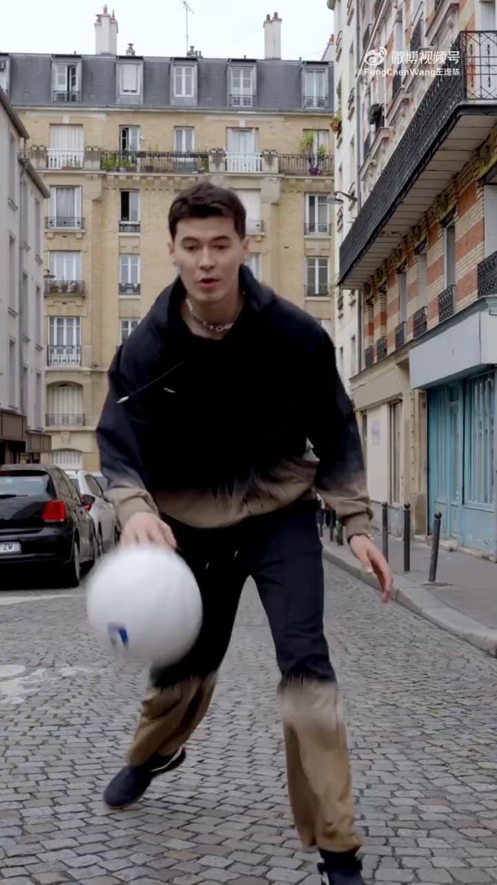 video-poster