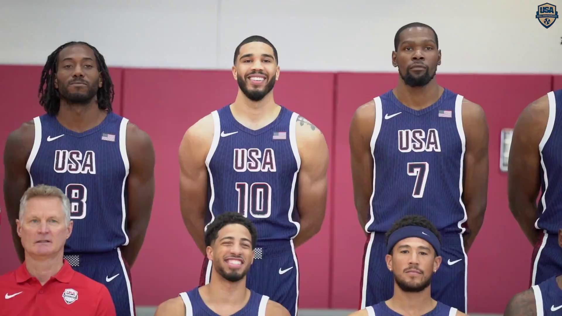 美国国家队官方分享今日拍摄集体照时的视频