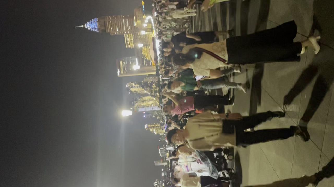 哈哈-步行街主干道-虎扑社区