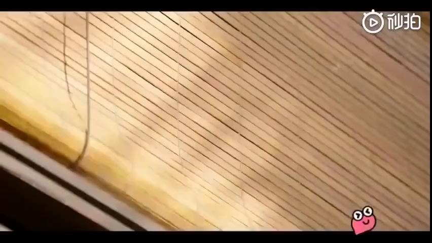 video-poster