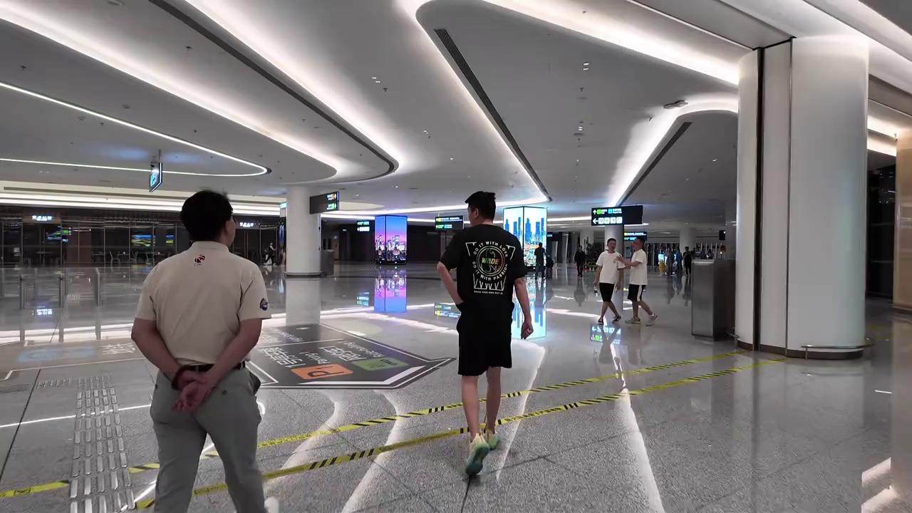 video-poster