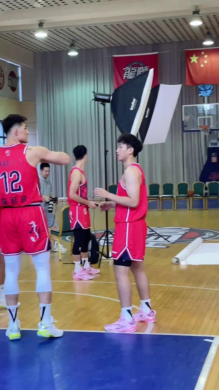 video-poster