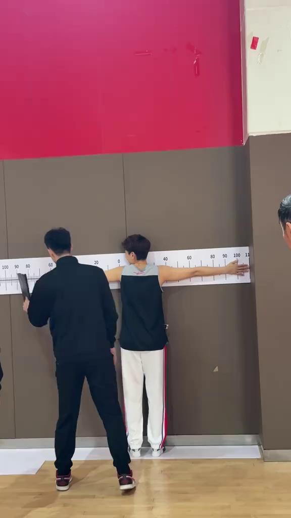 video-poster