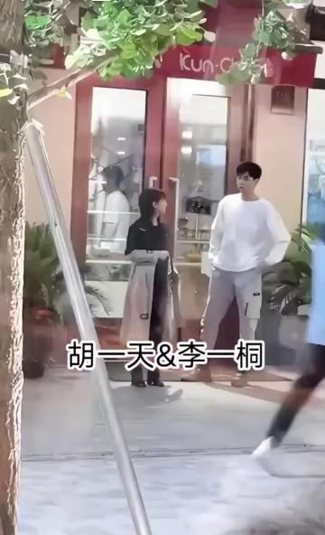 video-poster