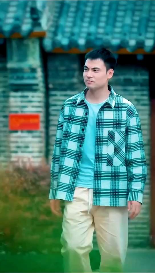 video-poster