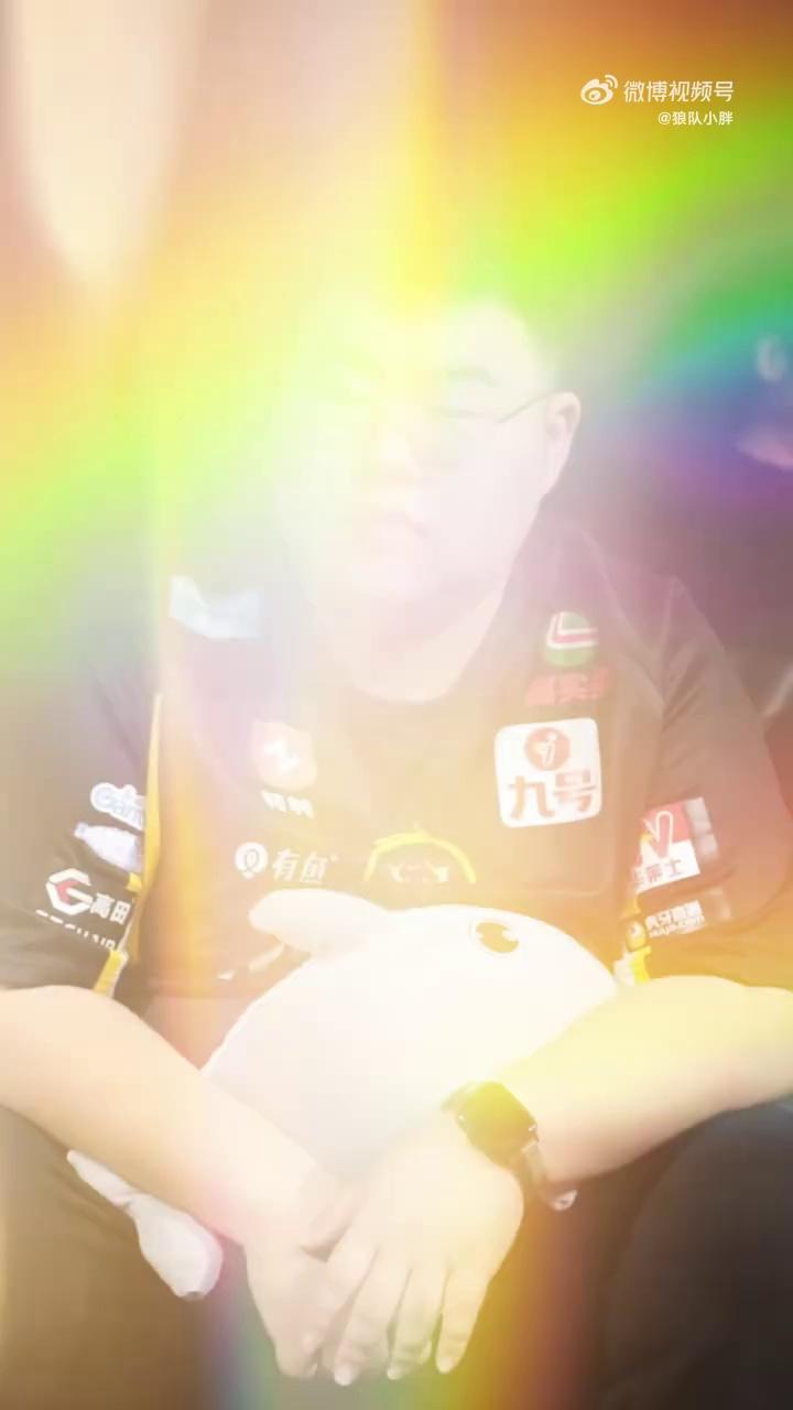 video-poster