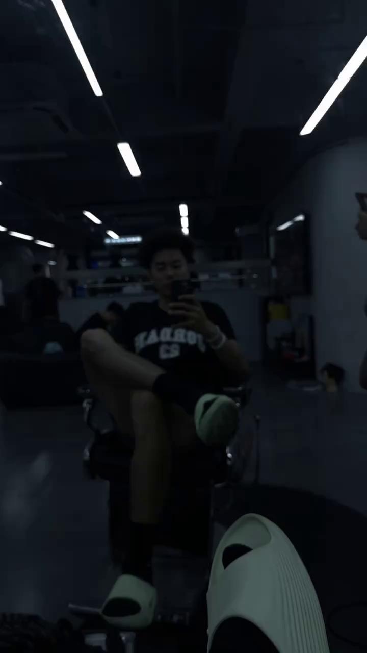 video-poster