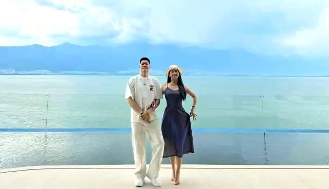video-poster