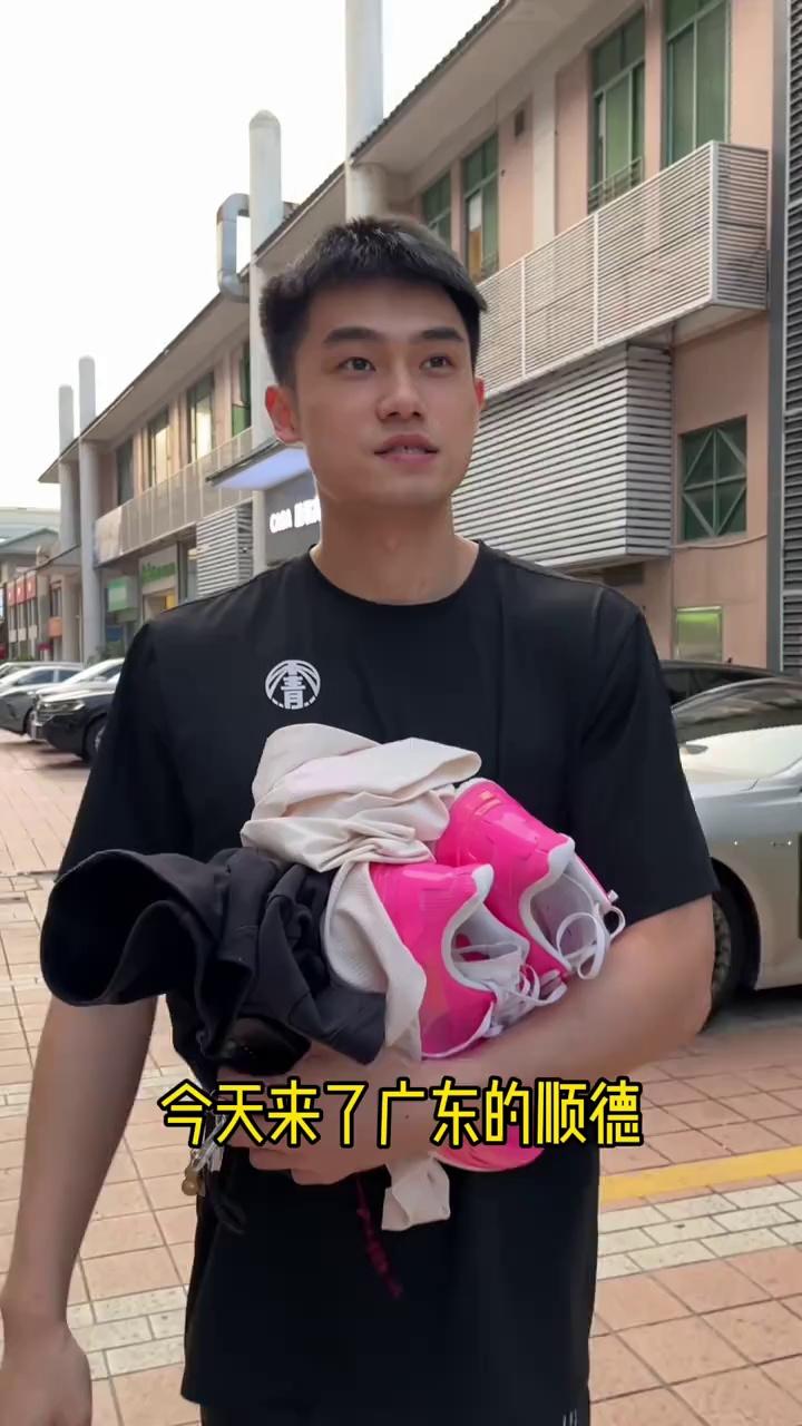 video-poster