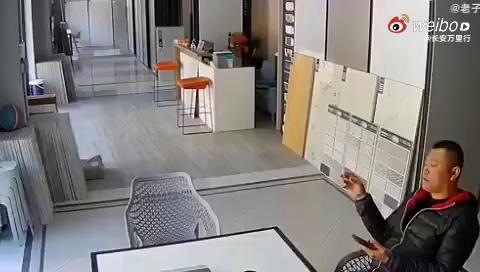 video-poster