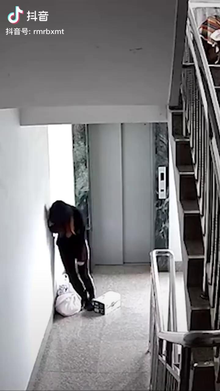 video-poster