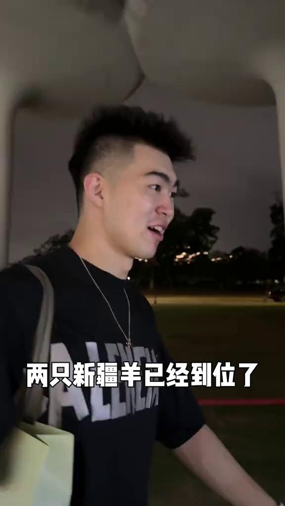 video-poster