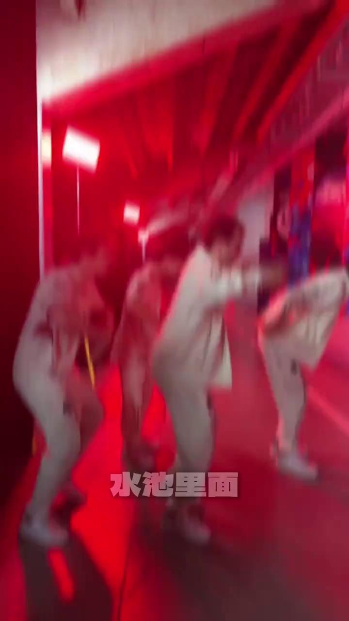 video-poster
