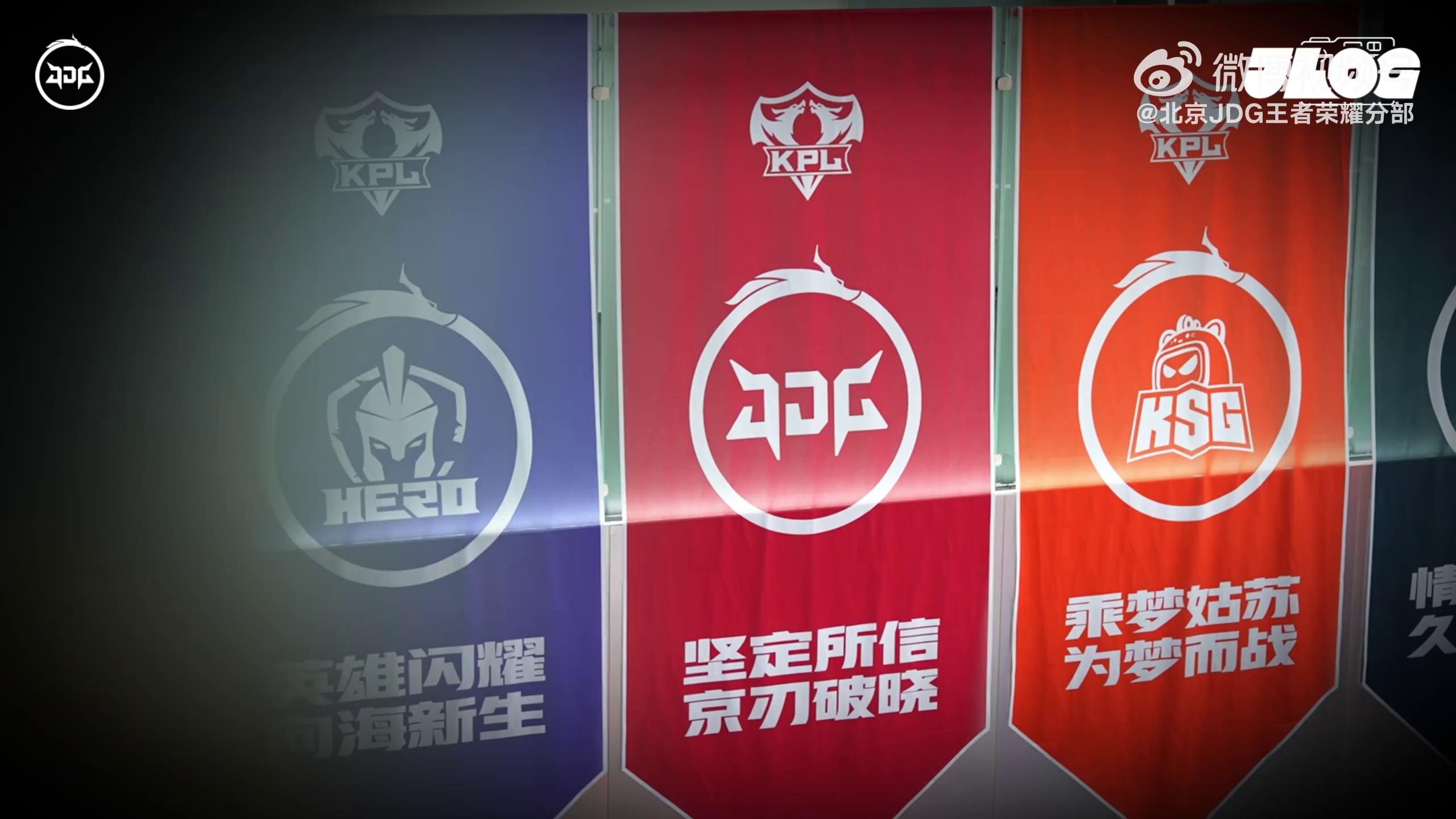 video-poster
