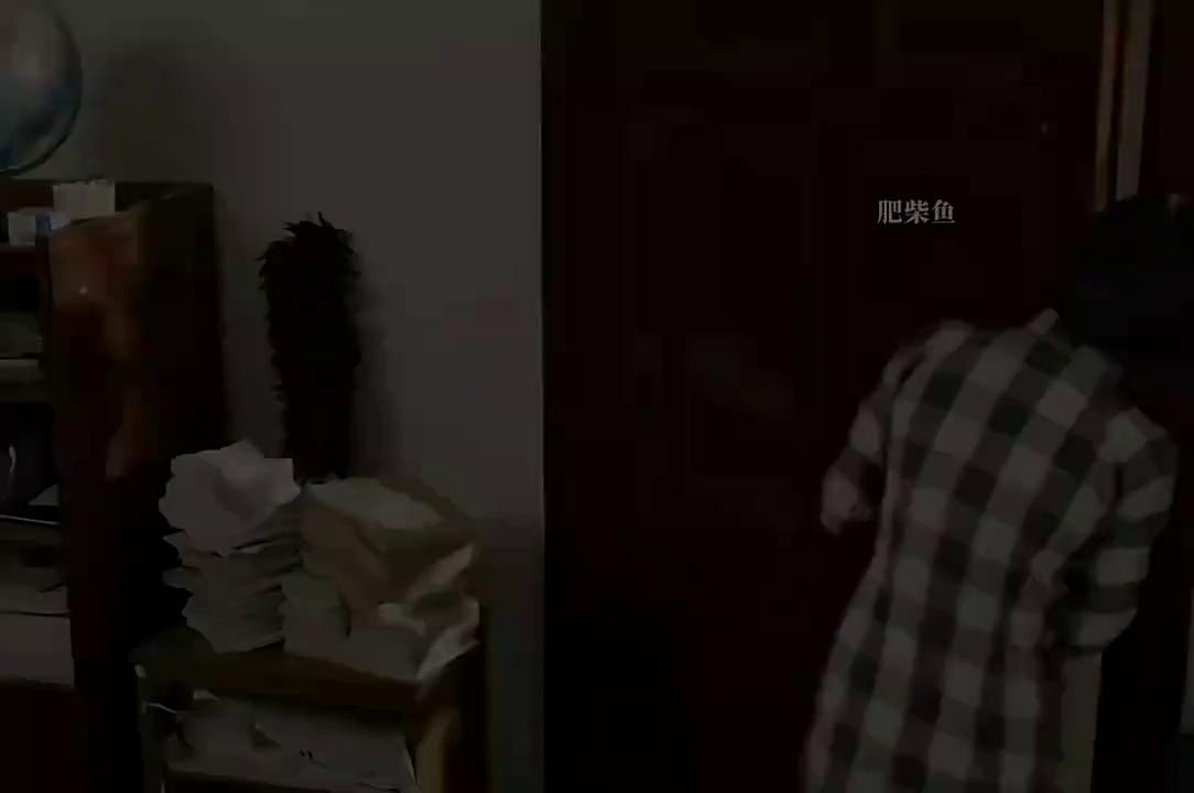 video-poster