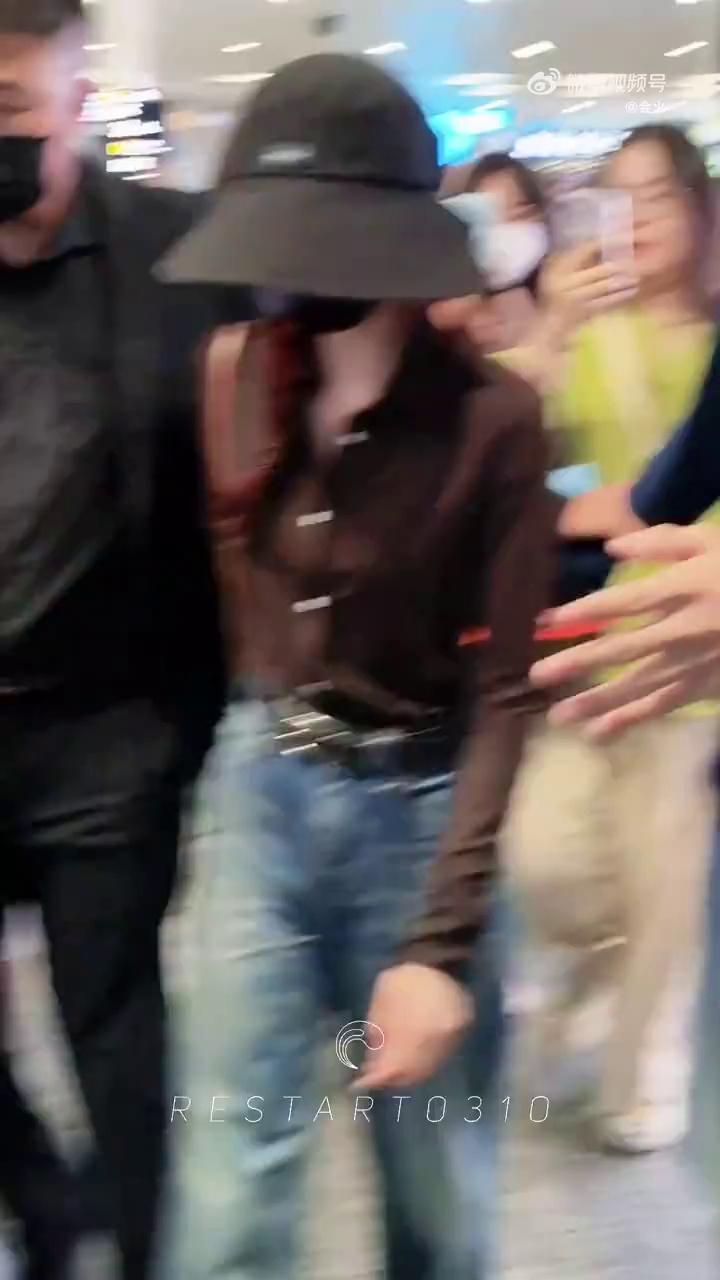 video-poster
