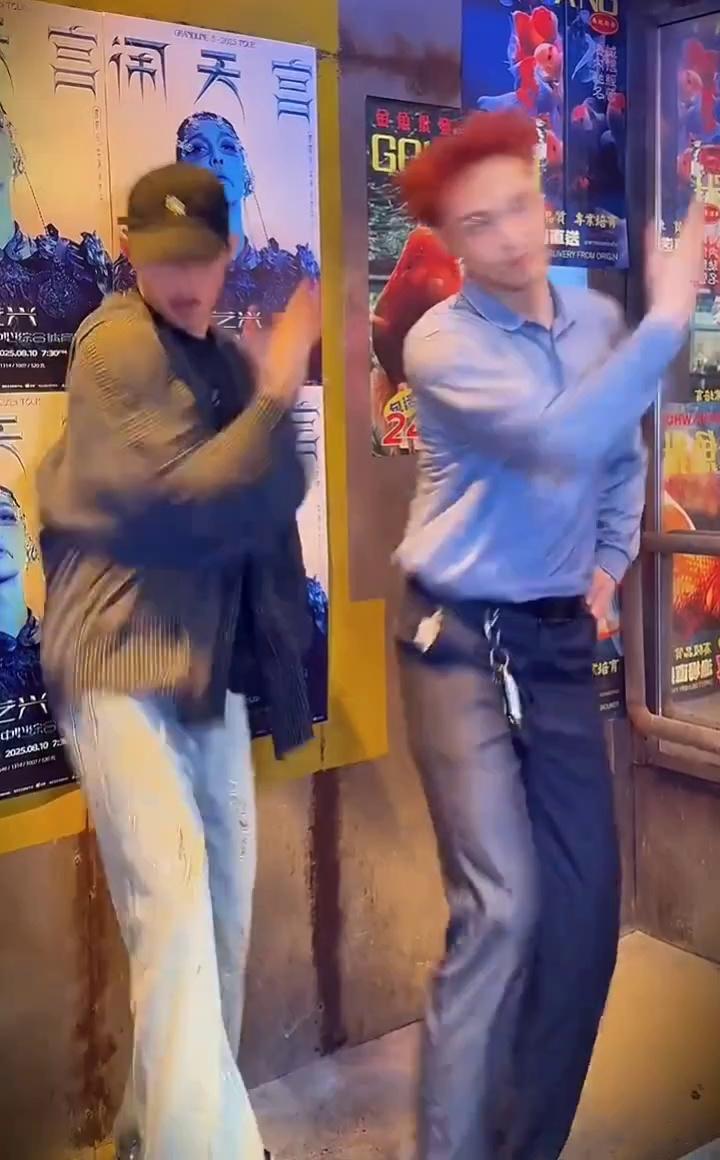 video-poster