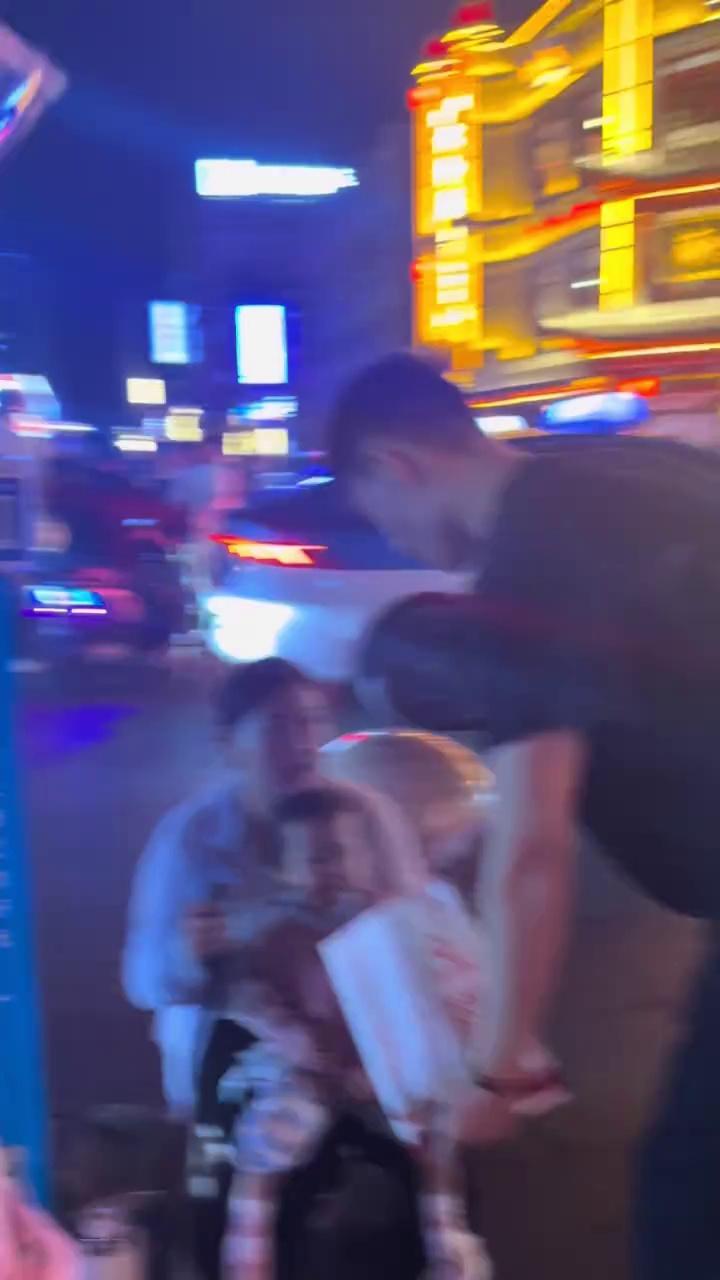 video-poster