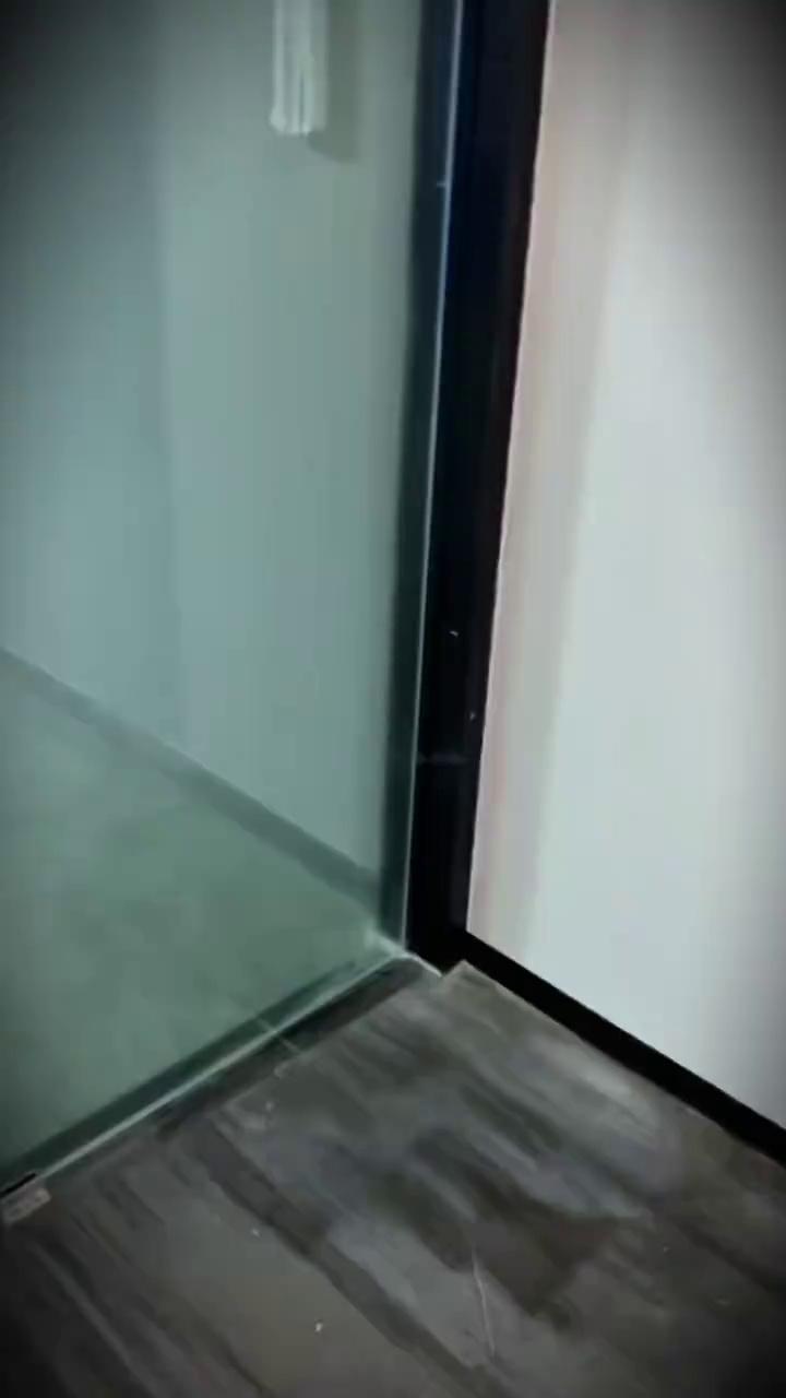 video-poster