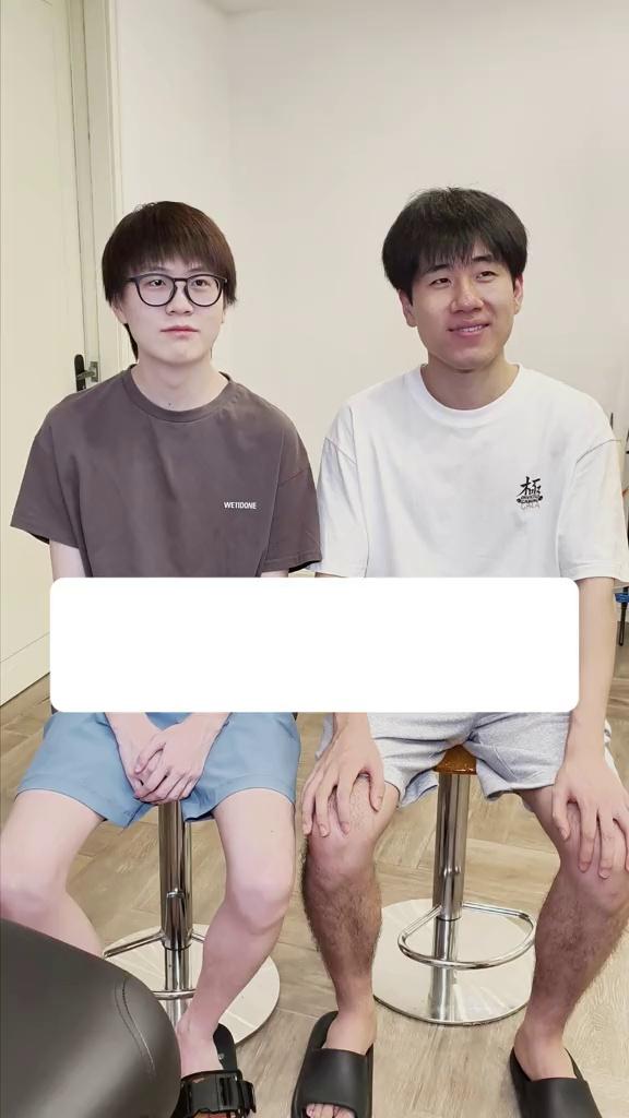 video-poster