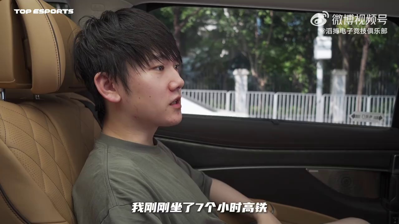 video-poster