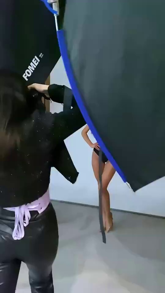video-poster