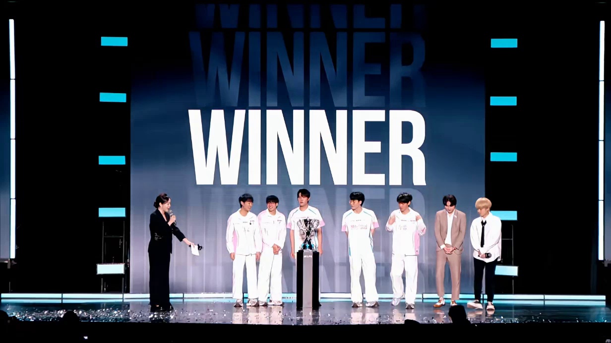 video-poster