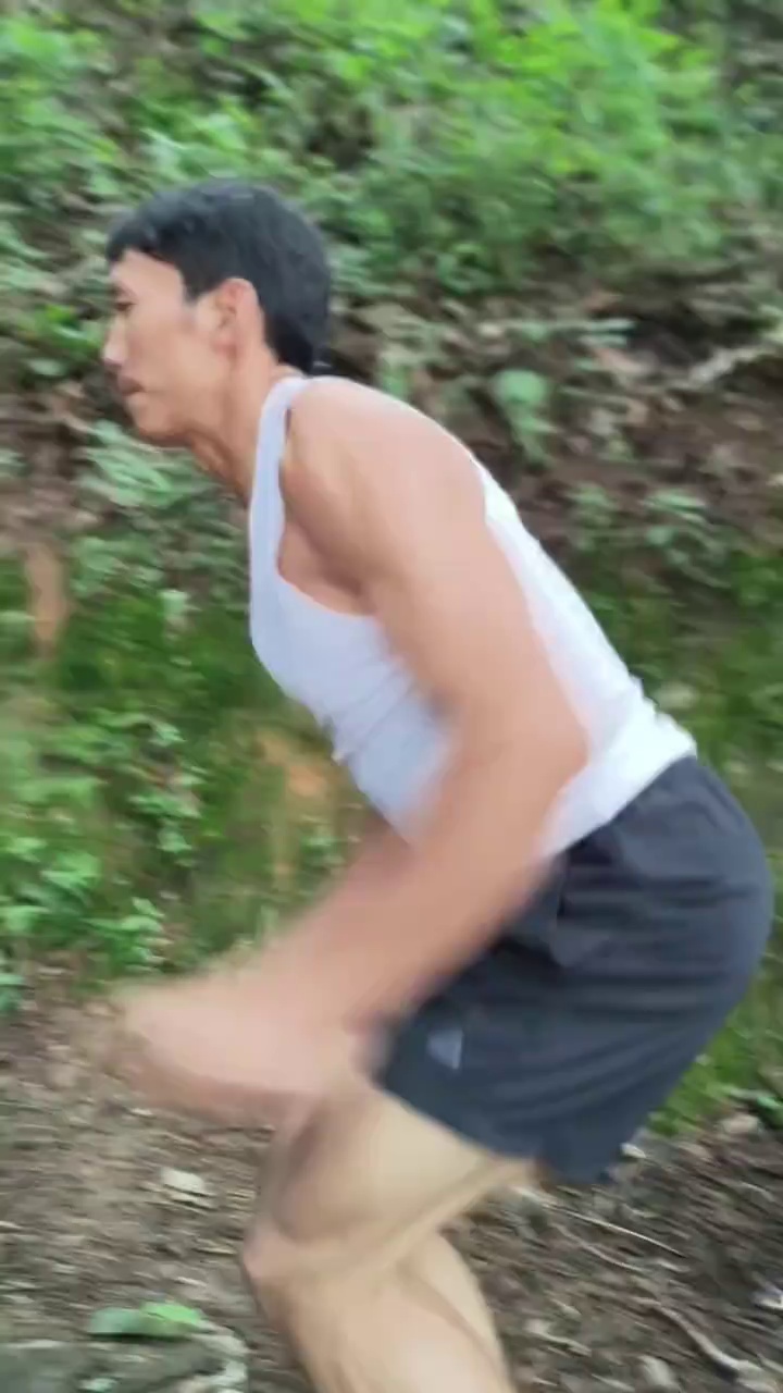 video-poster