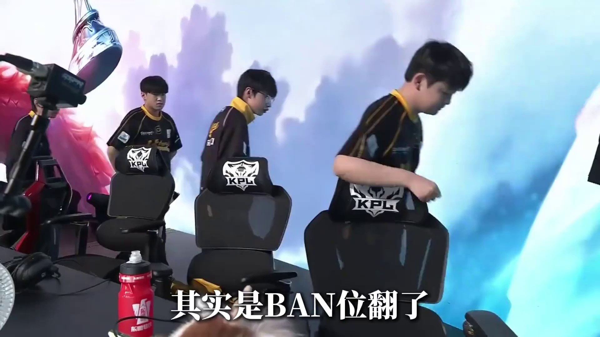 video-poster