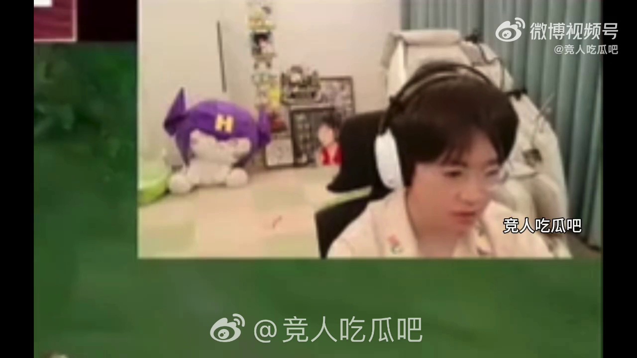 video-poster