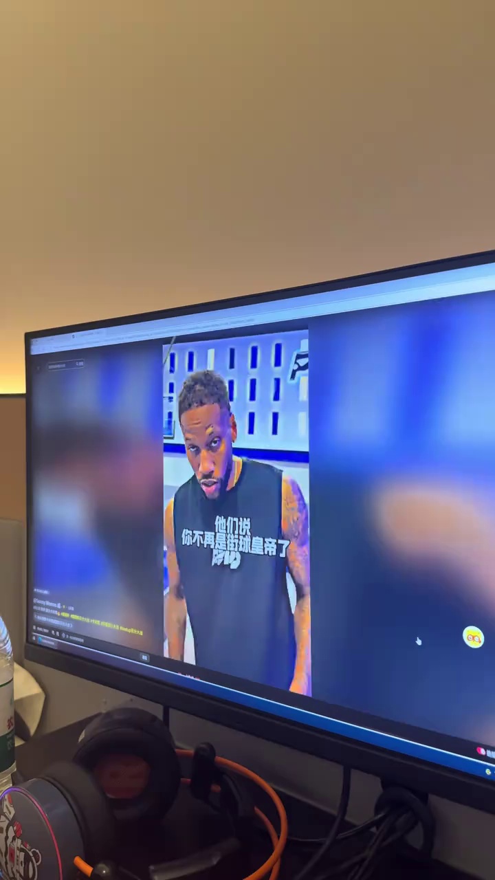 video-poster