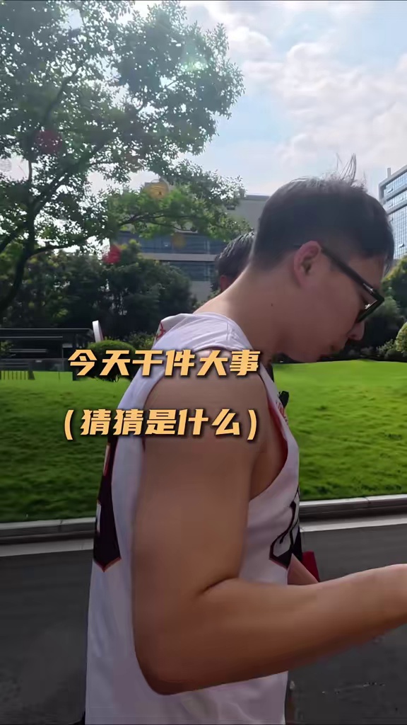 video-poster