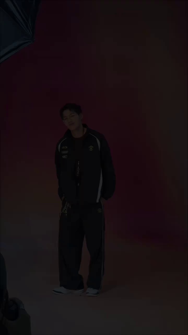 video-poster