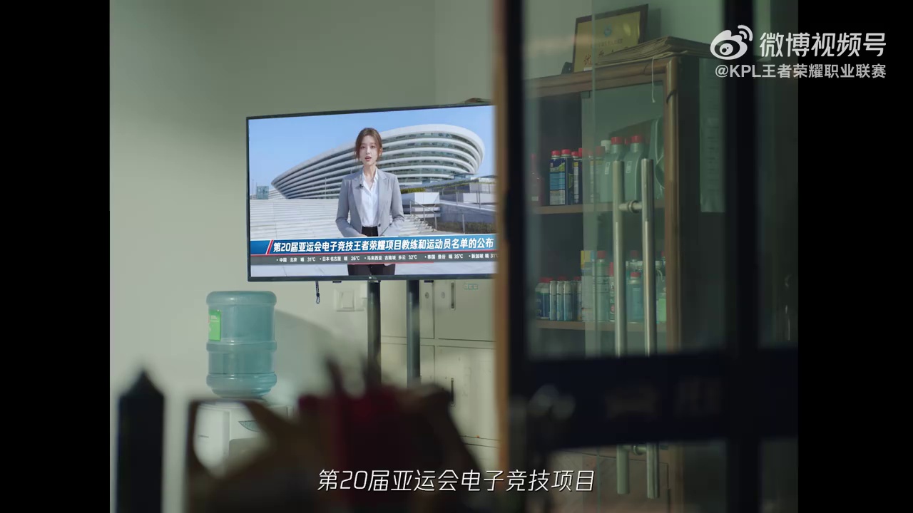 video-poster