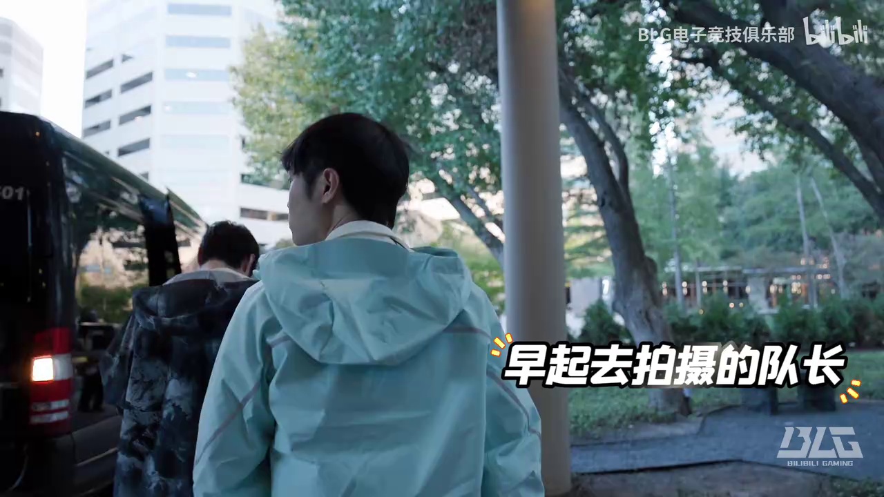 video-poster